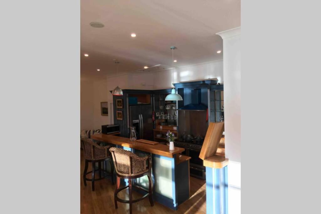 The Loft @ Clifden Bay Apartments Экстерьер фото